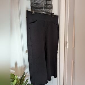 Studio by Torrid Pull-On Pocket Pixie Wide Leg Size 1R